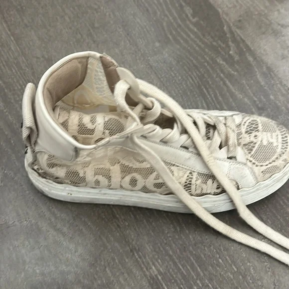 CHLOÉ
Lauren Beige Lace High Top Sneaker - Picture 7 of 8